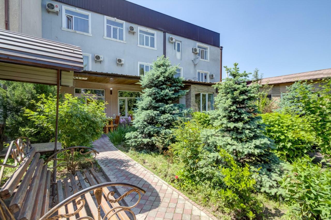 Отель Kausar Бишкек Экстерьер фото
